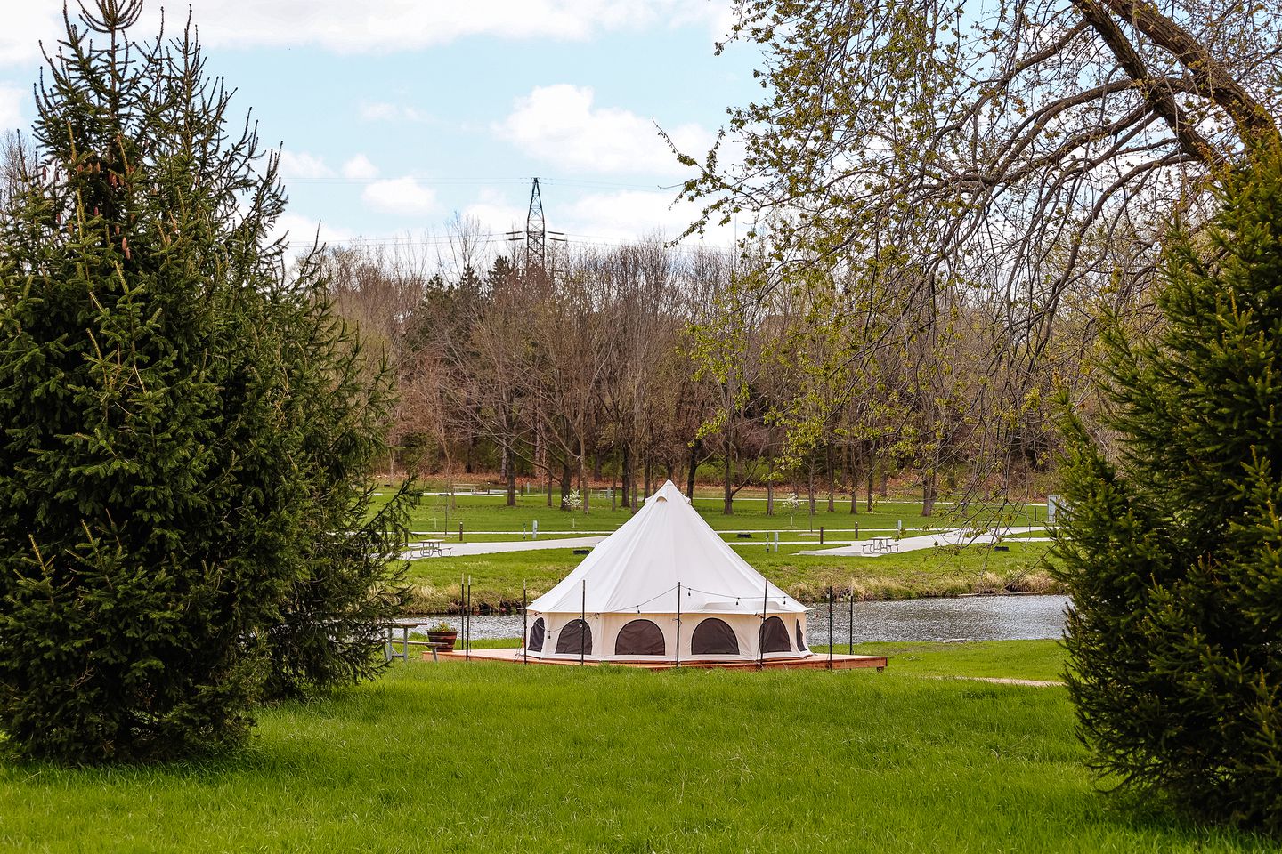 Pet-Friendly Bell Tent for Memorable Glamping Vacations on Lake Cunningham, Omaha, Nebraska