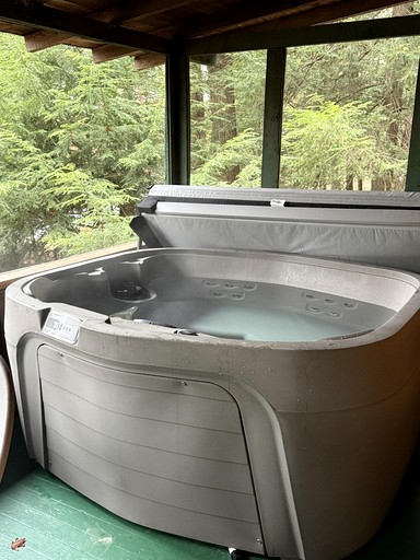 Cabins (United States of America, Clarington, Pennsylvania)