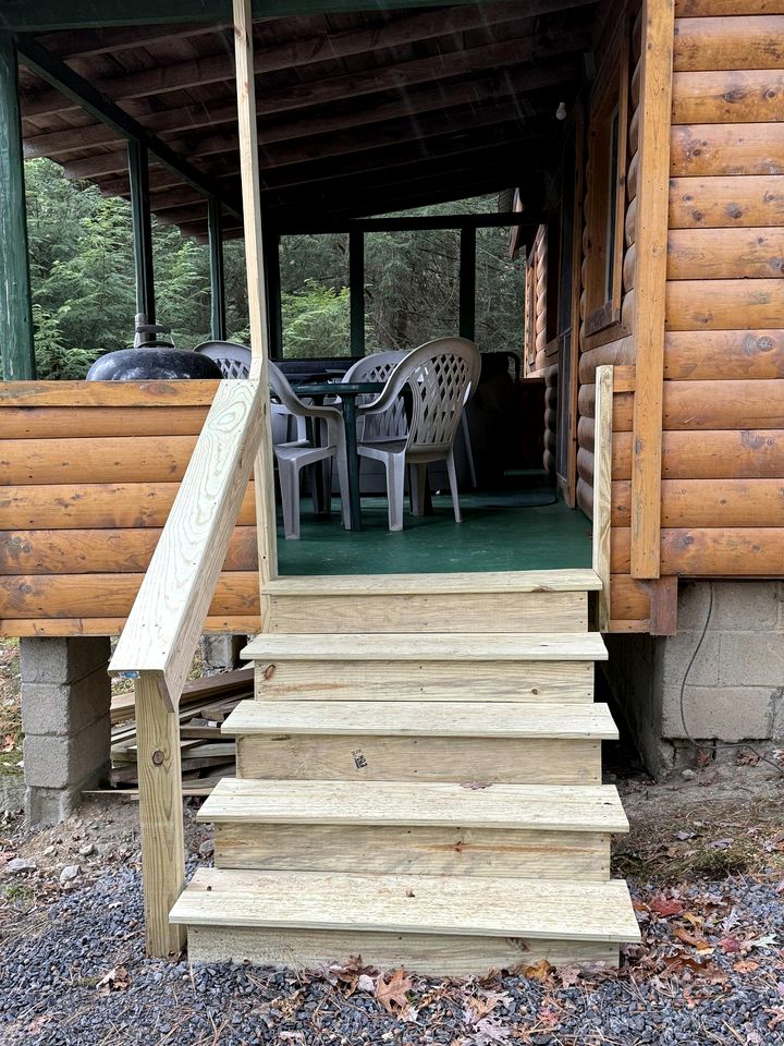 Pet-Friendly Cabin for 6 Near Cook Forest, Ideal for Glamping in Pennsylvania