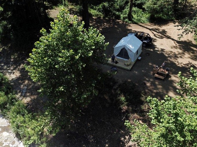 RU Tentrr Signature Site Elk Valley Creekside, Tented Cabins