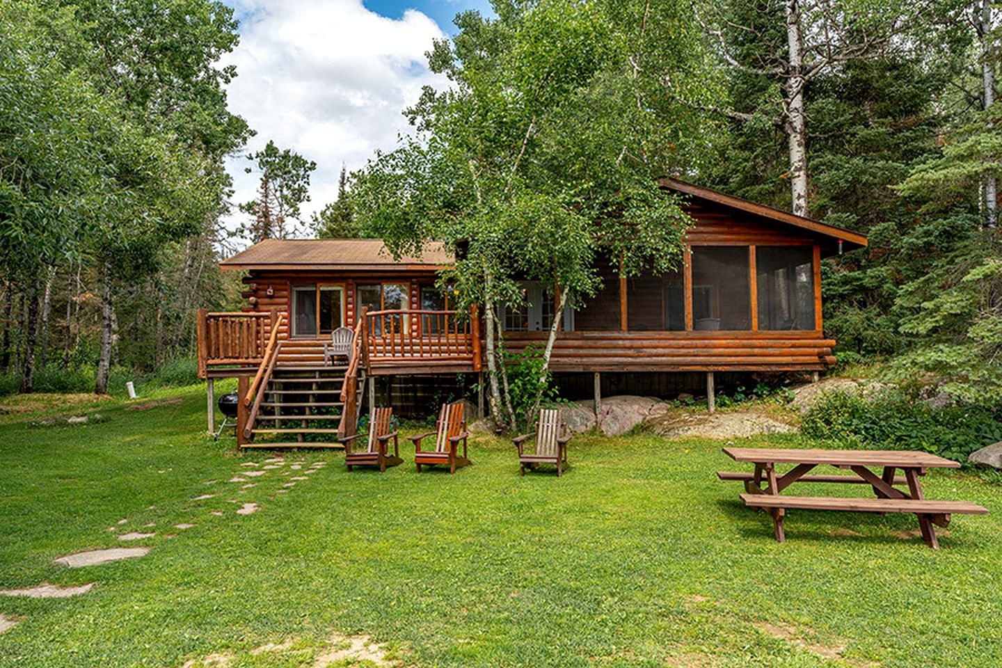Pet-Friendly Log Cabin Retreat in Ely for Magical Minnesota Family Vacations