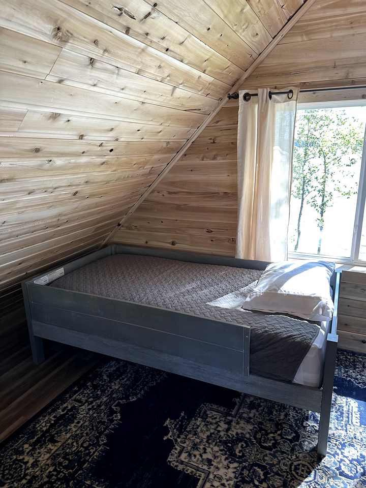 Magnificent Cabin Nestled Amidst Trees in Portage Lake, Maine