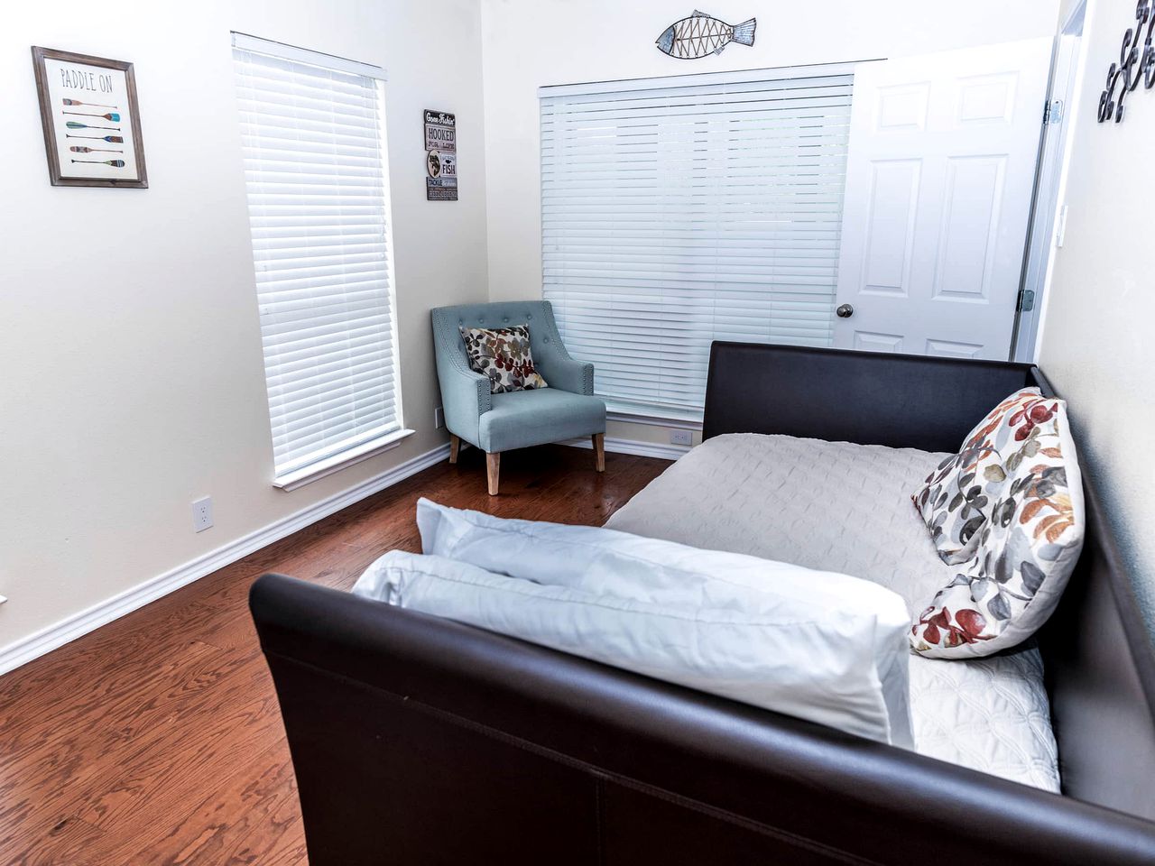 Pet-Friendly Cabin on the Banks of the Colorado River in Bastrop, TX