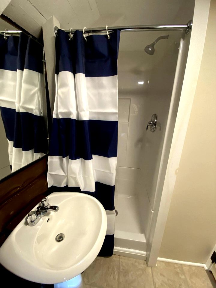 Private Cottage for Romantic Vacations near West Penobscot Bay, Maine