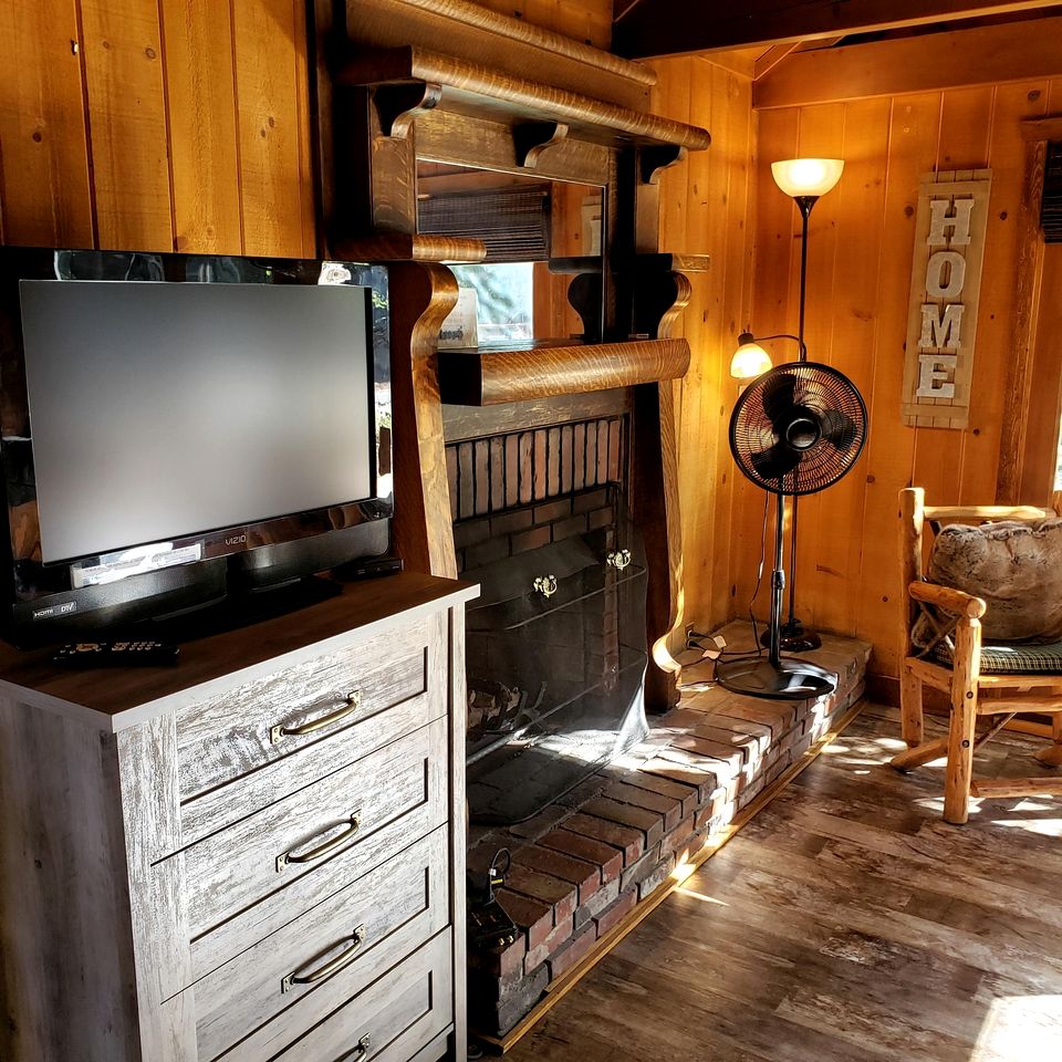 Honeymoon Cabin with Fireplace, near Boulder Bay Park, California for a Romantic Glamping Retreat