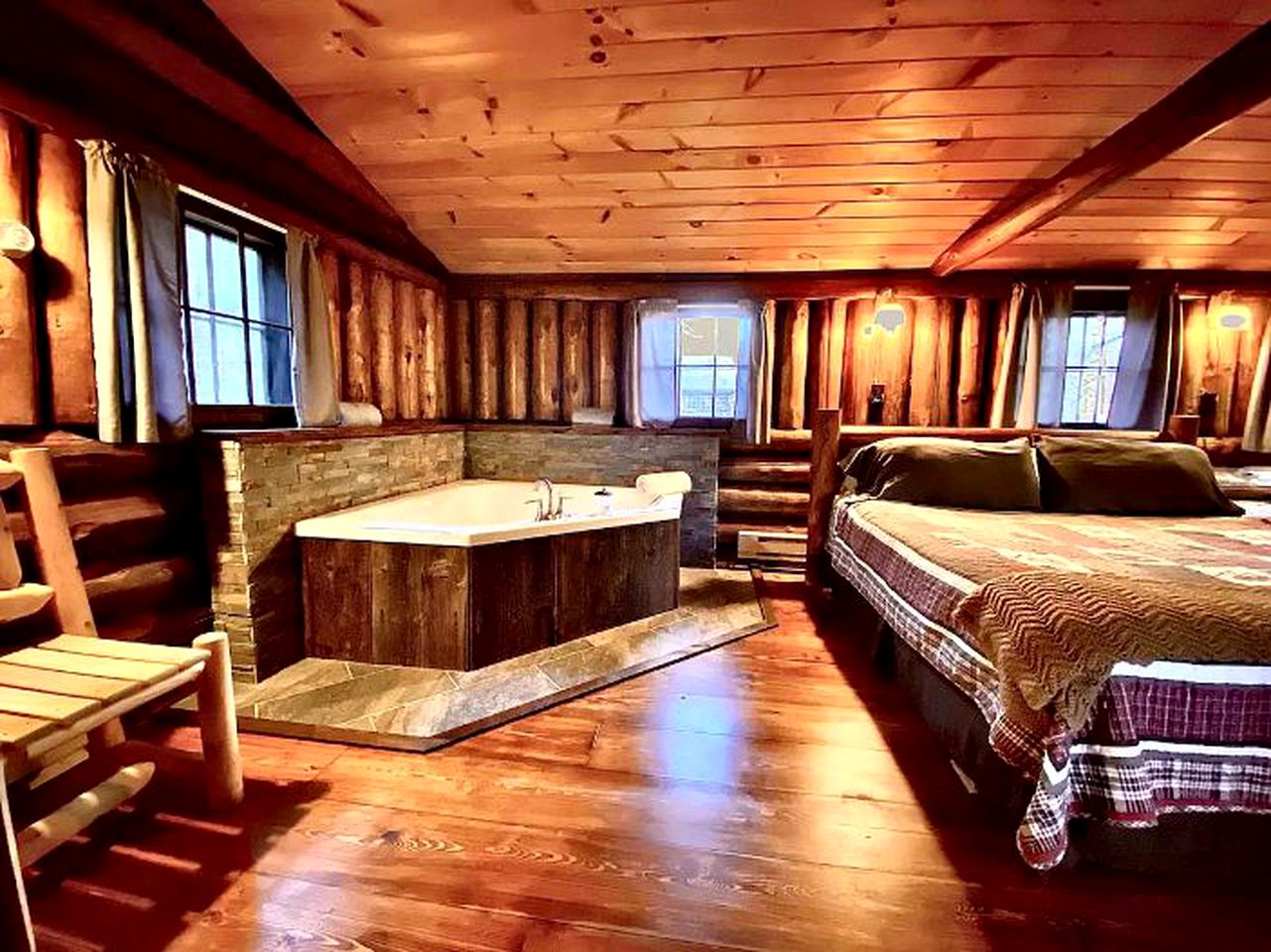 Rustic Studio Cabin Rental in the Heart of the White Mountains in New Hampshire