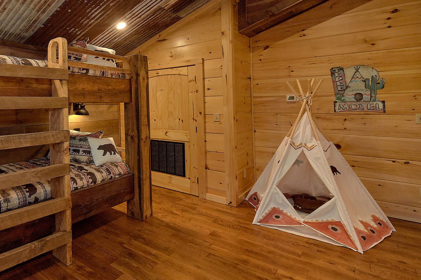 Glamping Vacation Rental with Indoor Pool near the Great Smoky Mountains, Tennessee, for Weekends Away in Nature