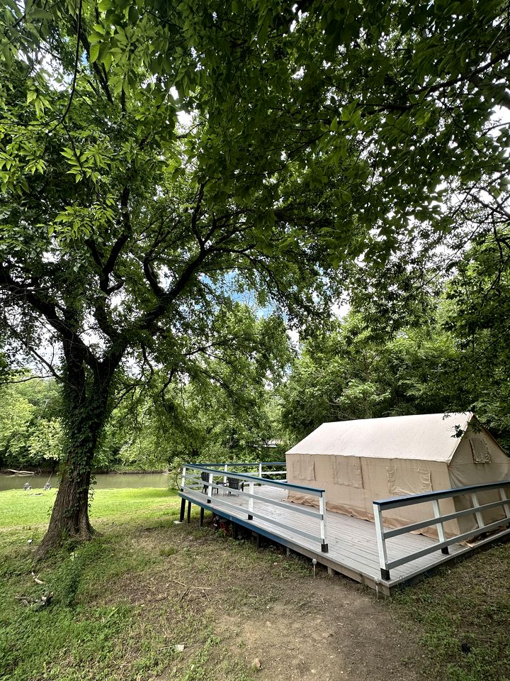 Magnificent Safari Tent in Murfreesboro, Arkansas