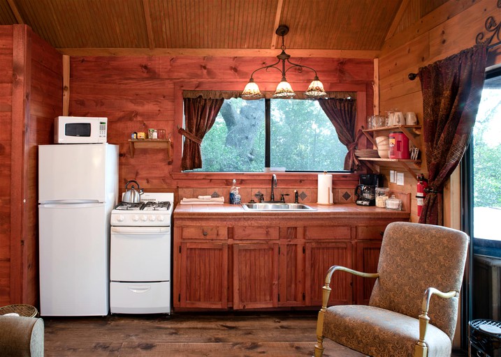 Scenic Hill Retreat, Cabins 54359, Brenham, United States of America