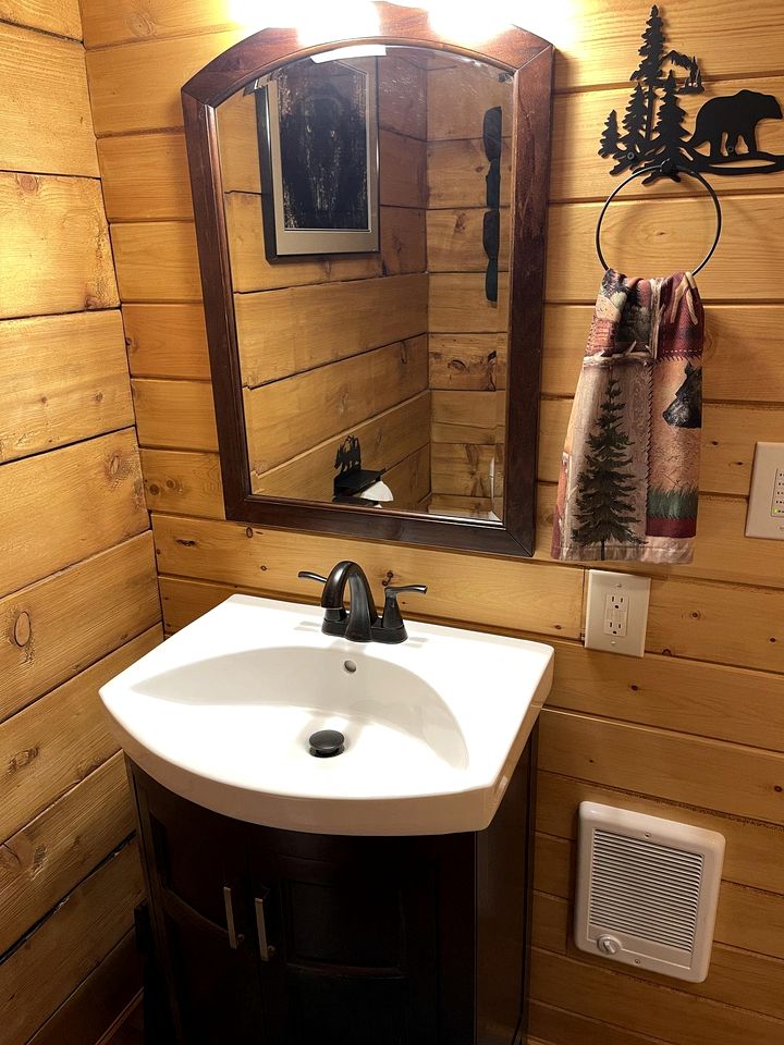 Peaceful Nature Cabin with Private Deck & Wildlife Views in Seward, Alaska