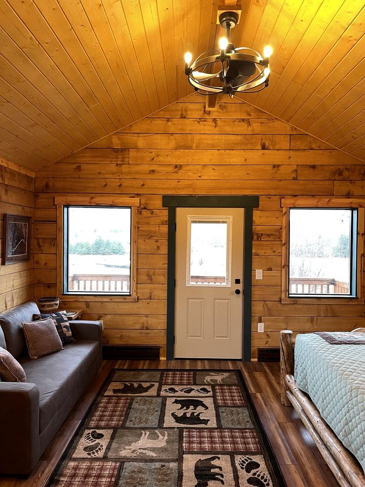 Peaceful Nature Cabin with Private Deck & Wildlife Views in Seward, Alaska