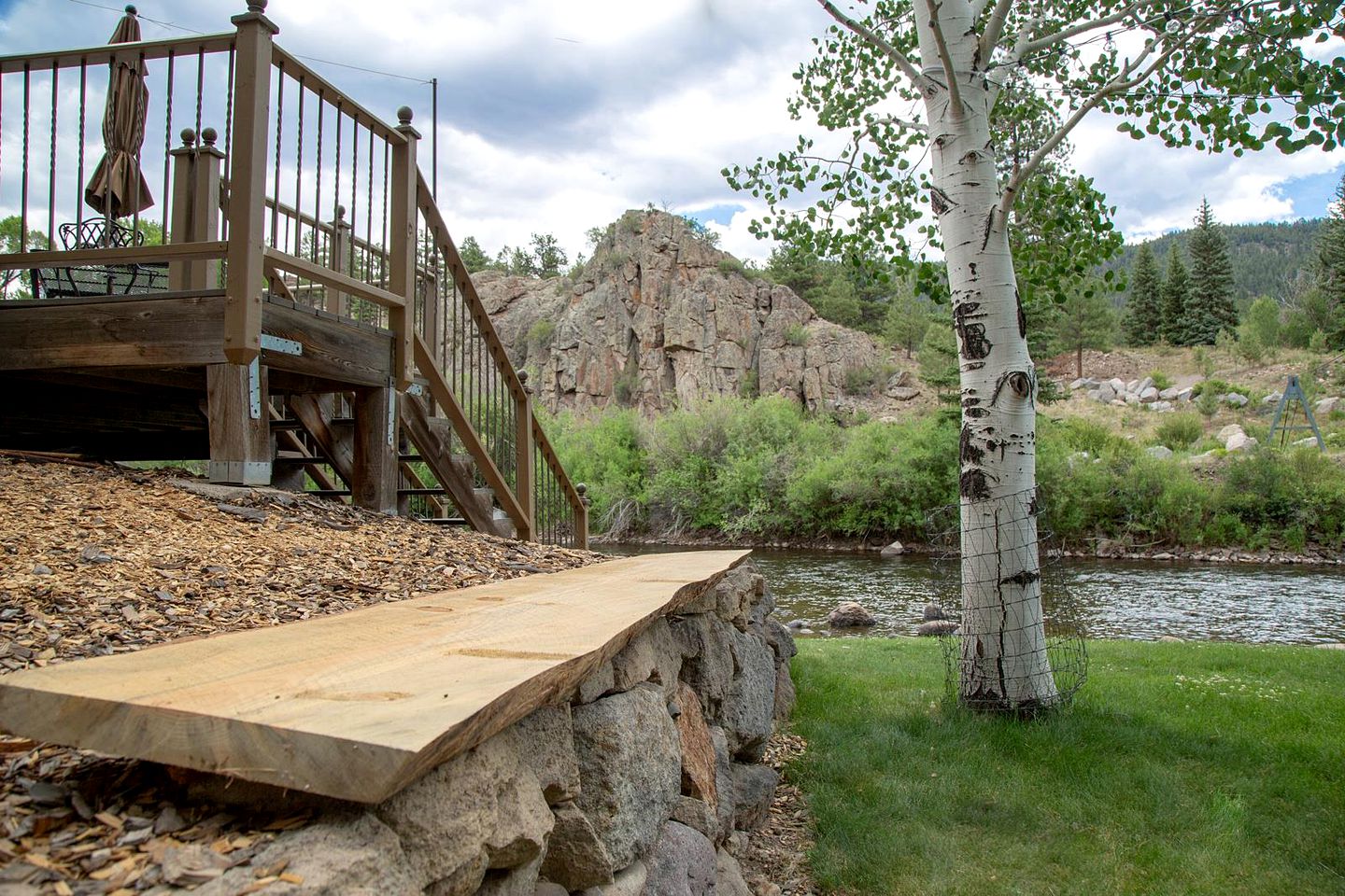 Modern Cottage Rental for Getaway on the South Fork River in Colorado