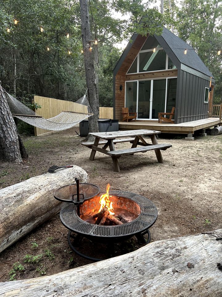 Luxury Cabin with Private Hot Tub - Cueta, Montgomery, TX