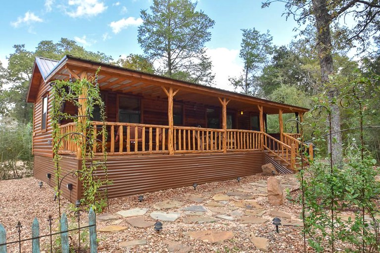 Cabins (United States of America, Brenham, Texas)