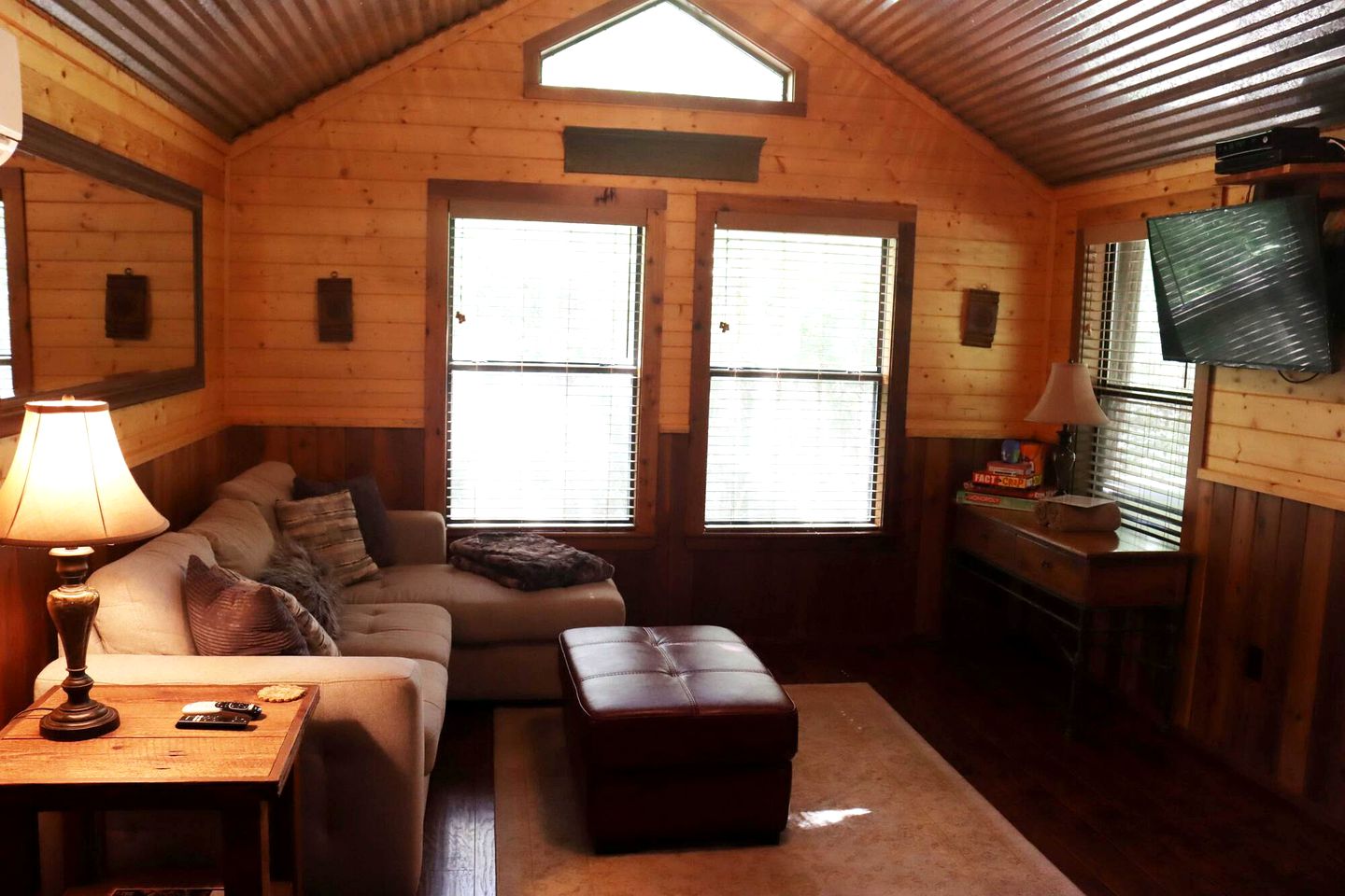 Stunning Cabin with Four-Person Hot Tub for Getaway near Carmine, Texas