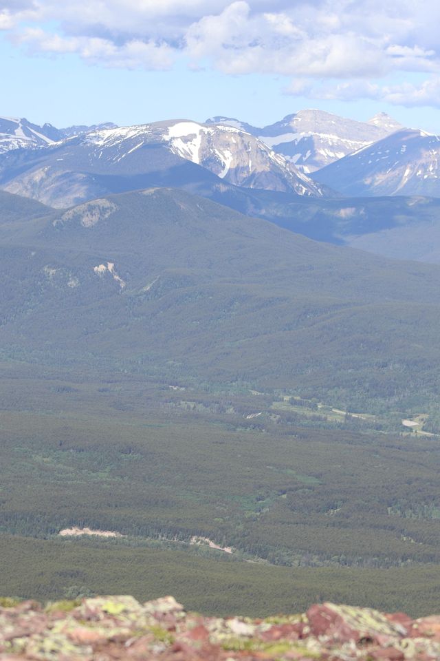 Group Cabin Lodge Surrounded by Nature with Beautiful Hiking Trails and Views in Alberta | Cabins (Pincher Creek MD #9, Alberta, Canada)