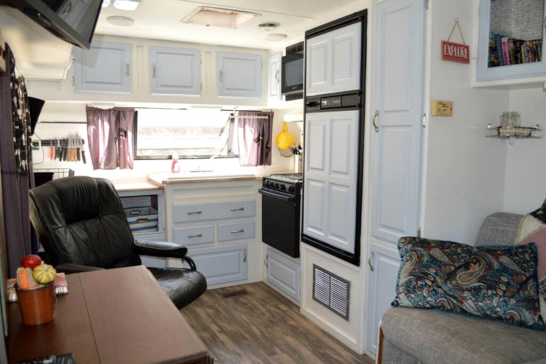Caravans (United States of America, Marble Falls, Texas)