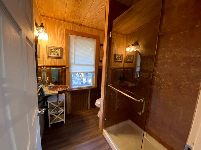 Cabins (United States of America, Marble Falls, Texas)