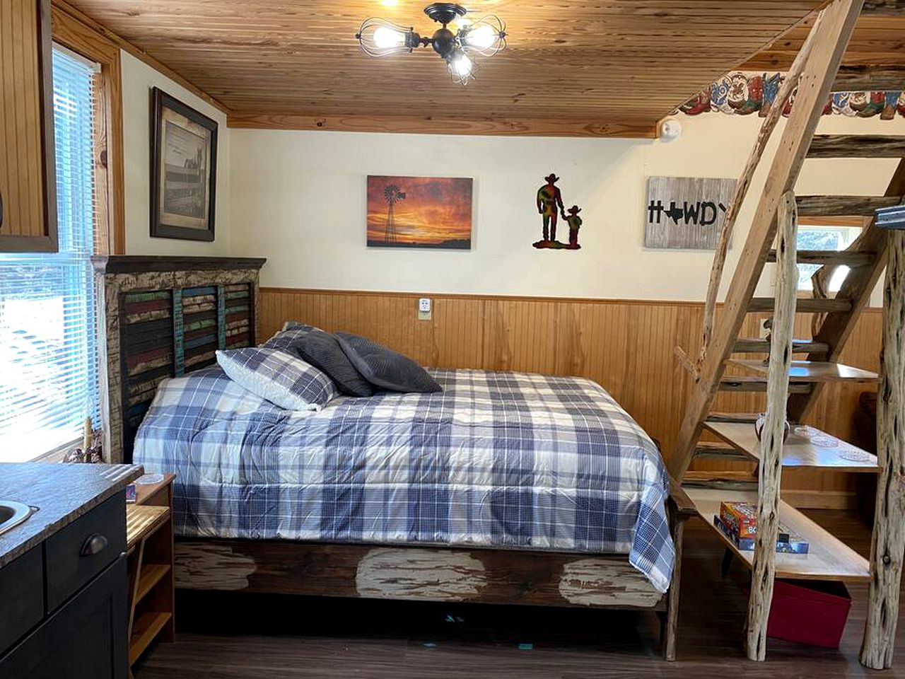 Rustic Texas Hill Country Vacation Rental with a Fire Pit