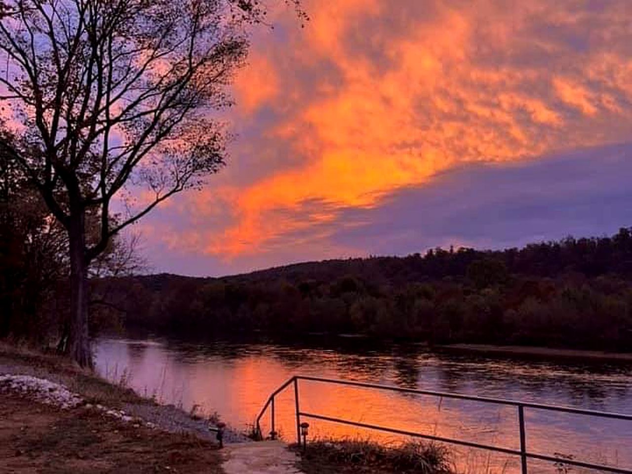 Deck of Dreams: Cabin with Unrivaled River Views in Arkansas