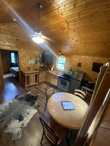 Cabins (United States of America, Bluff Dale, Texas)