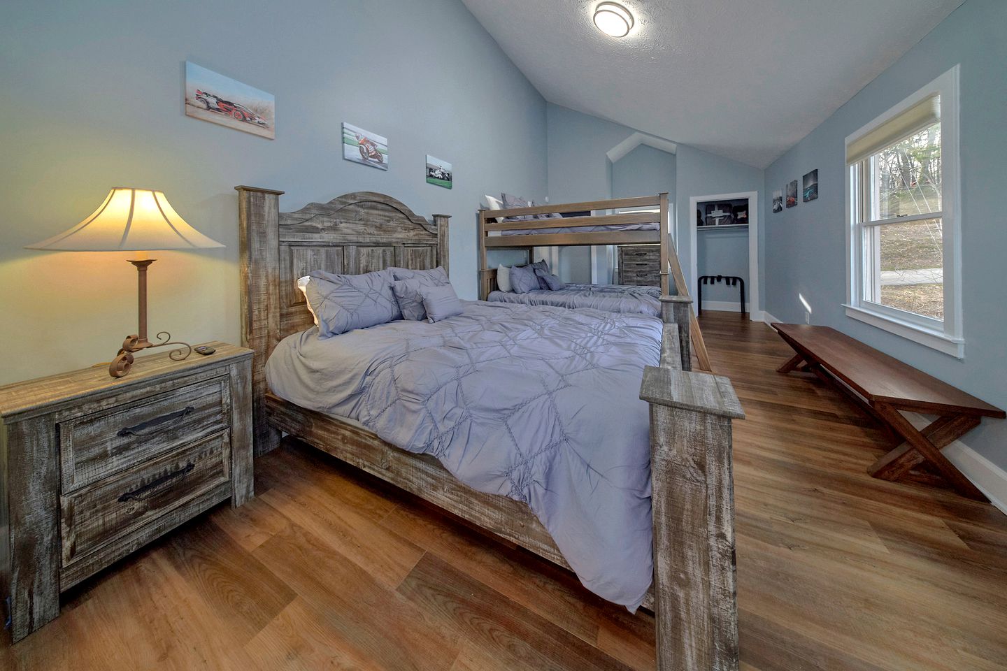 Large Vacation Rental in Gatlinburg, Tennessee, Perfect for Family Gatherings near the Great Smoky Mountains