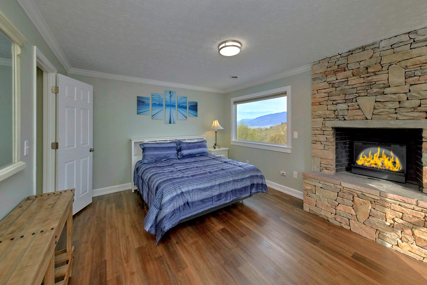 Large Vacation Rental in Gatlinburg, Tennessee, Perfect for Family Gatherings near the Great Smoky Mountains