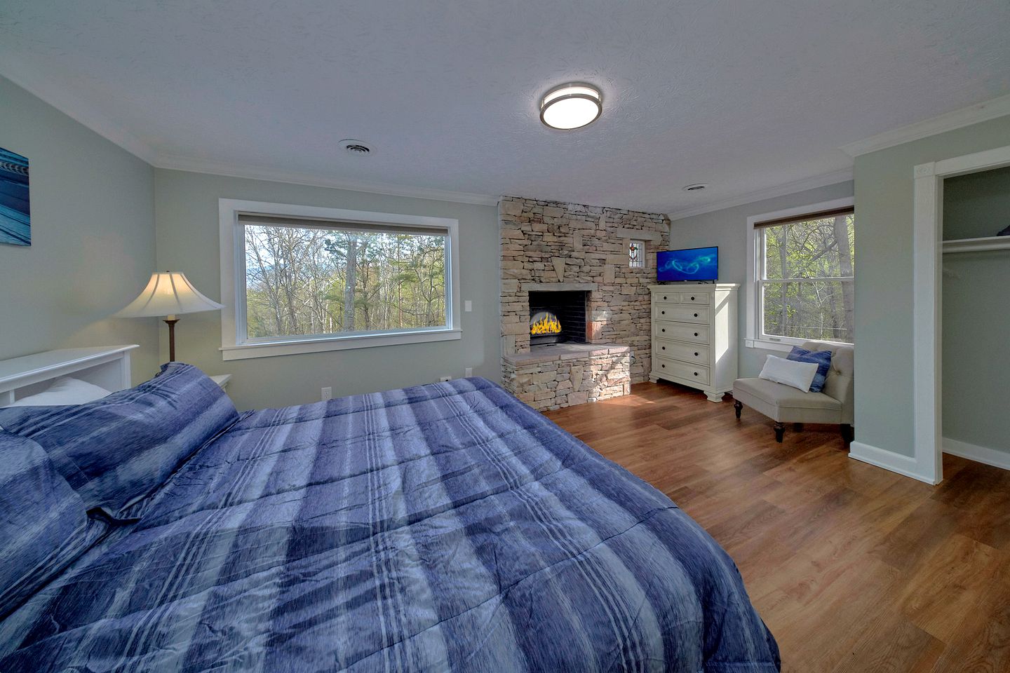 Large Vacation Rental in Gatlinburg, Tennessee, Perfect for Family Gatherings near the Great Smoky Mountains