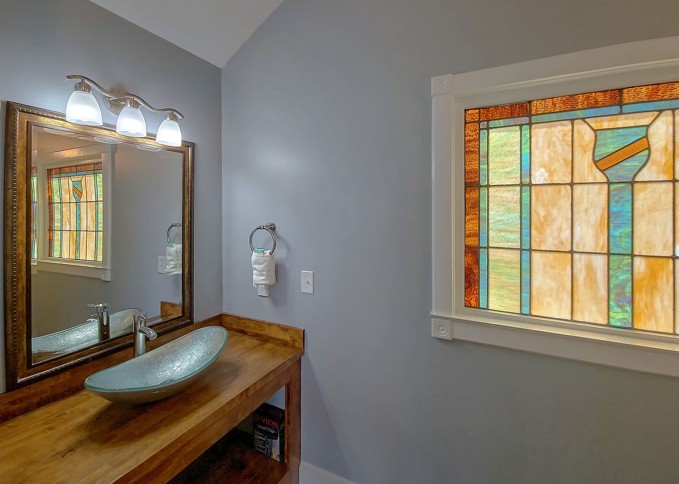 Large Vacation Rental in Gatlinburg, Tennessee, Perfect for Family Gatherings near the Great Smoky Mountains