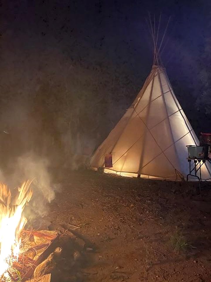Spacious Tipi with Outdoor BBQ and Fire Pit in Texas