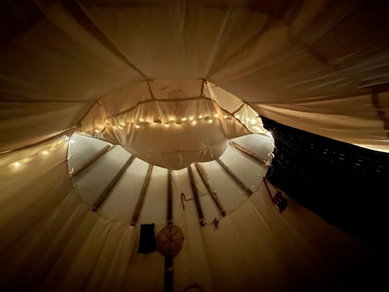 Spacious Tipi with Outdoor BBQ and Fire Pit in Texas