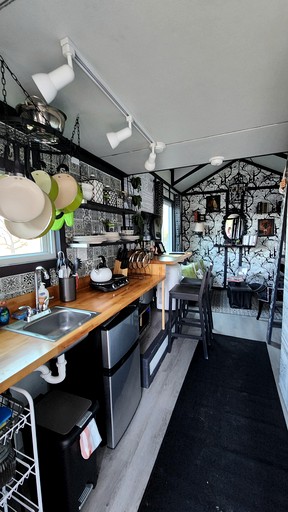 Tiny Houses (United States of America, San Diego Country Estates, California)