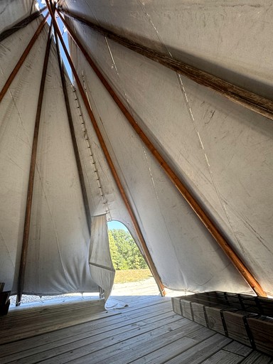 Tipis (United States of America, Macks Creek, Missouri)
