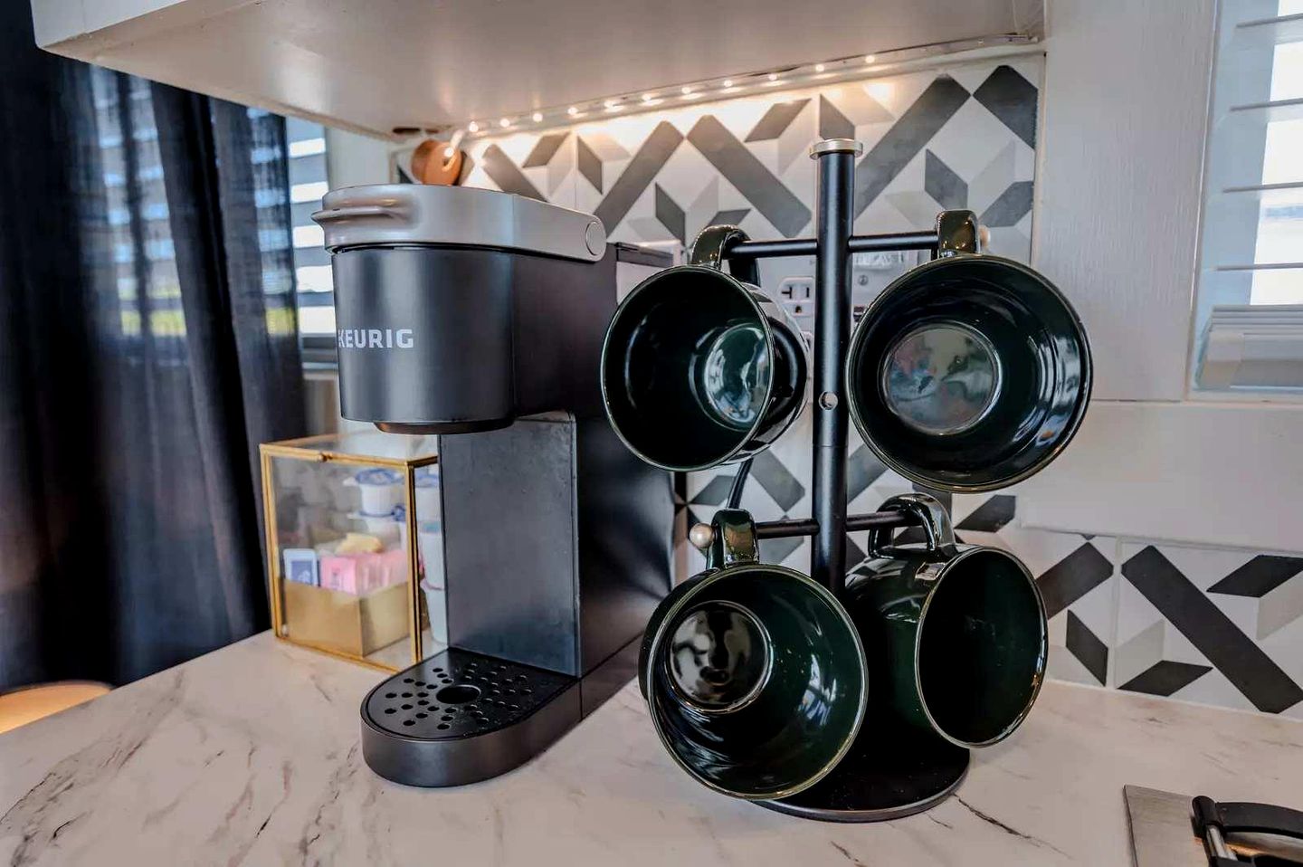 Cozy Tiny Home with Outdoor Kitchen, Resort Pool Access, and Hill Country Views Near Fredericksburg, TX