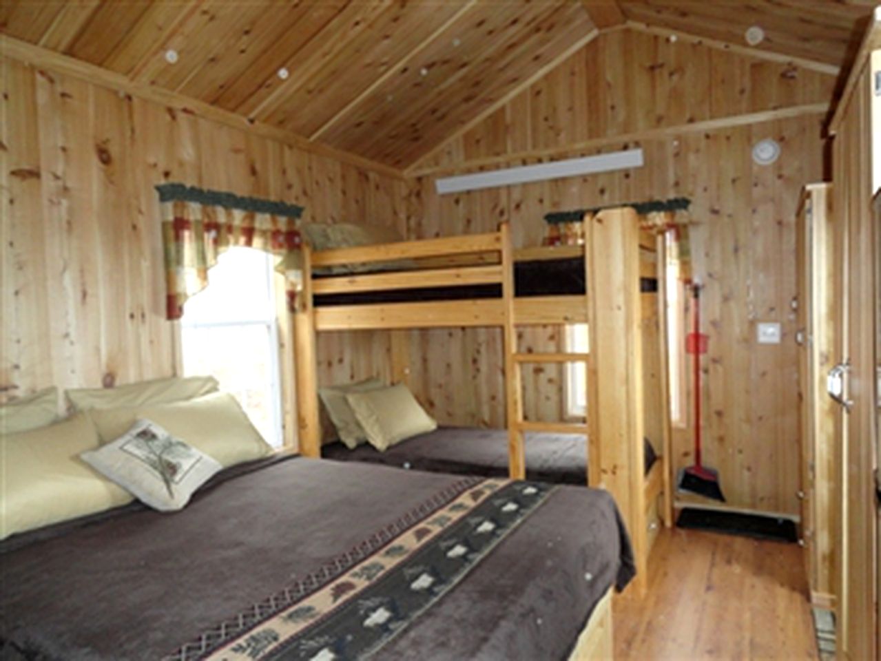 Unique Cabin Rental Nestled in the Charming Town of Sundance, Wyoming