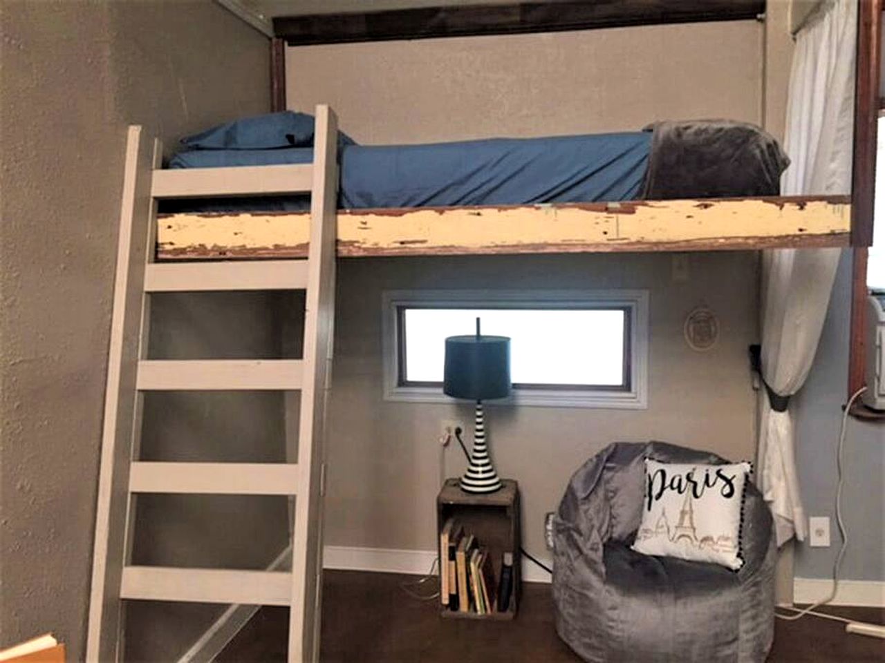 Lovely Studio Rental with Hamilton Creek Views for Vacation in Marble Falls, Texas