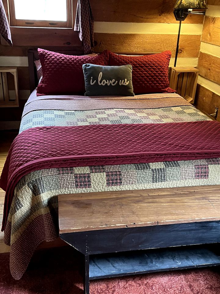 Virginia Glamping Destination with Hot Tub, Perfect for Romantic Getaways in Galax