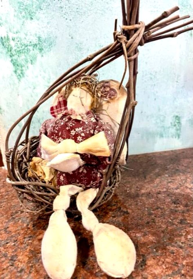 Waterfront Cabin Rental for Groups of 16 with Jacuzzi Bathtub in Texas Hill Country