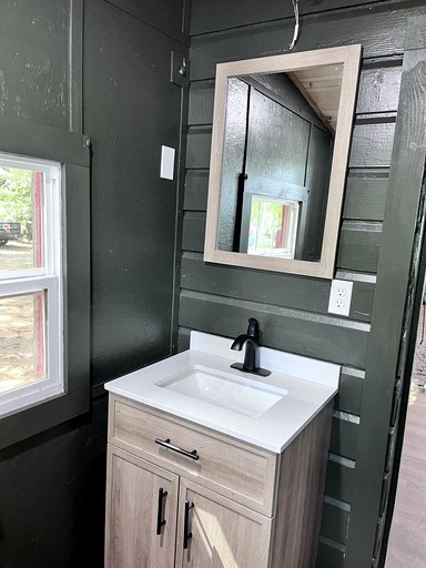 Cabins (United States of America, Corinth, New York)