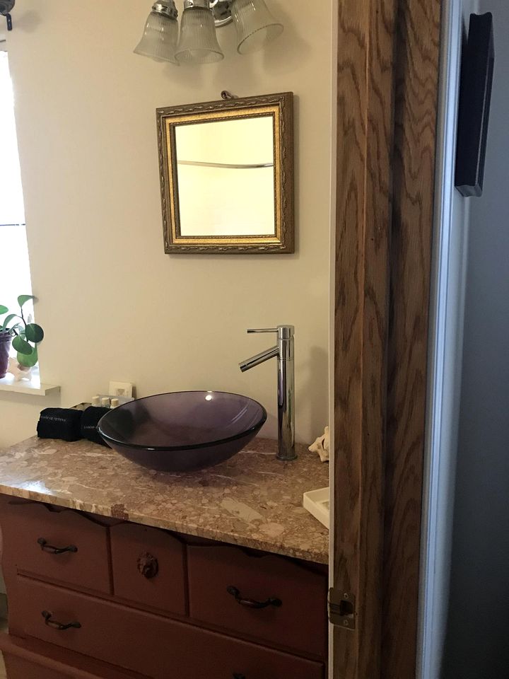 Comfortable Weekend Getaway with Breakfast Available in Elkhorn, Wisconsin