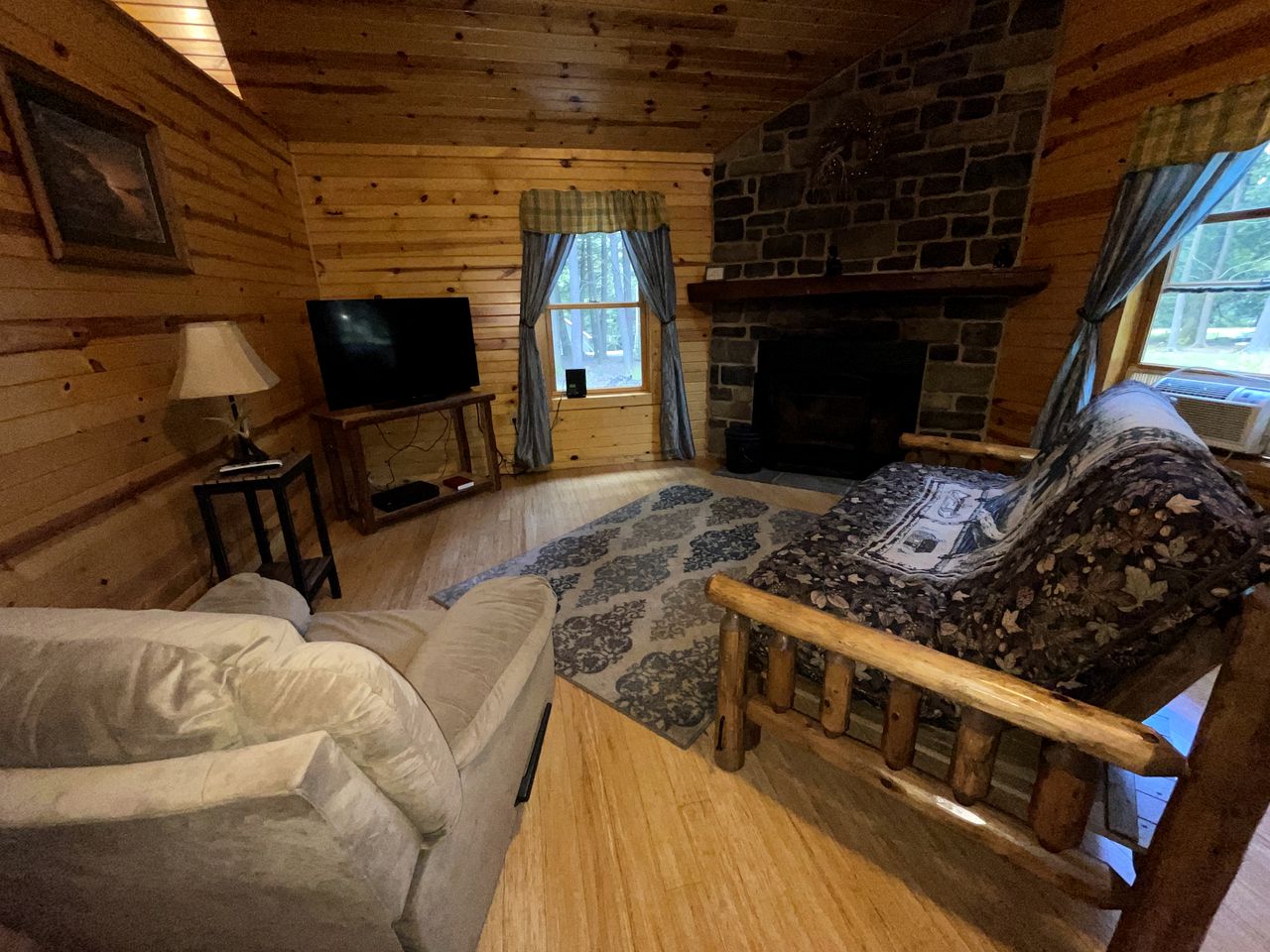 Wheelchair Accessible Glamping Cabin near Cook Forest State Park, Pennsylvania