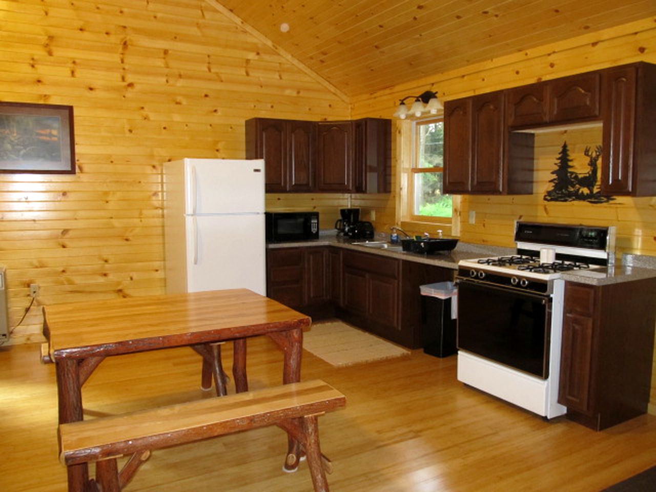 Wheelchair Accessible Glamping Cabin near Cook Forest State Park, Pennsylvania