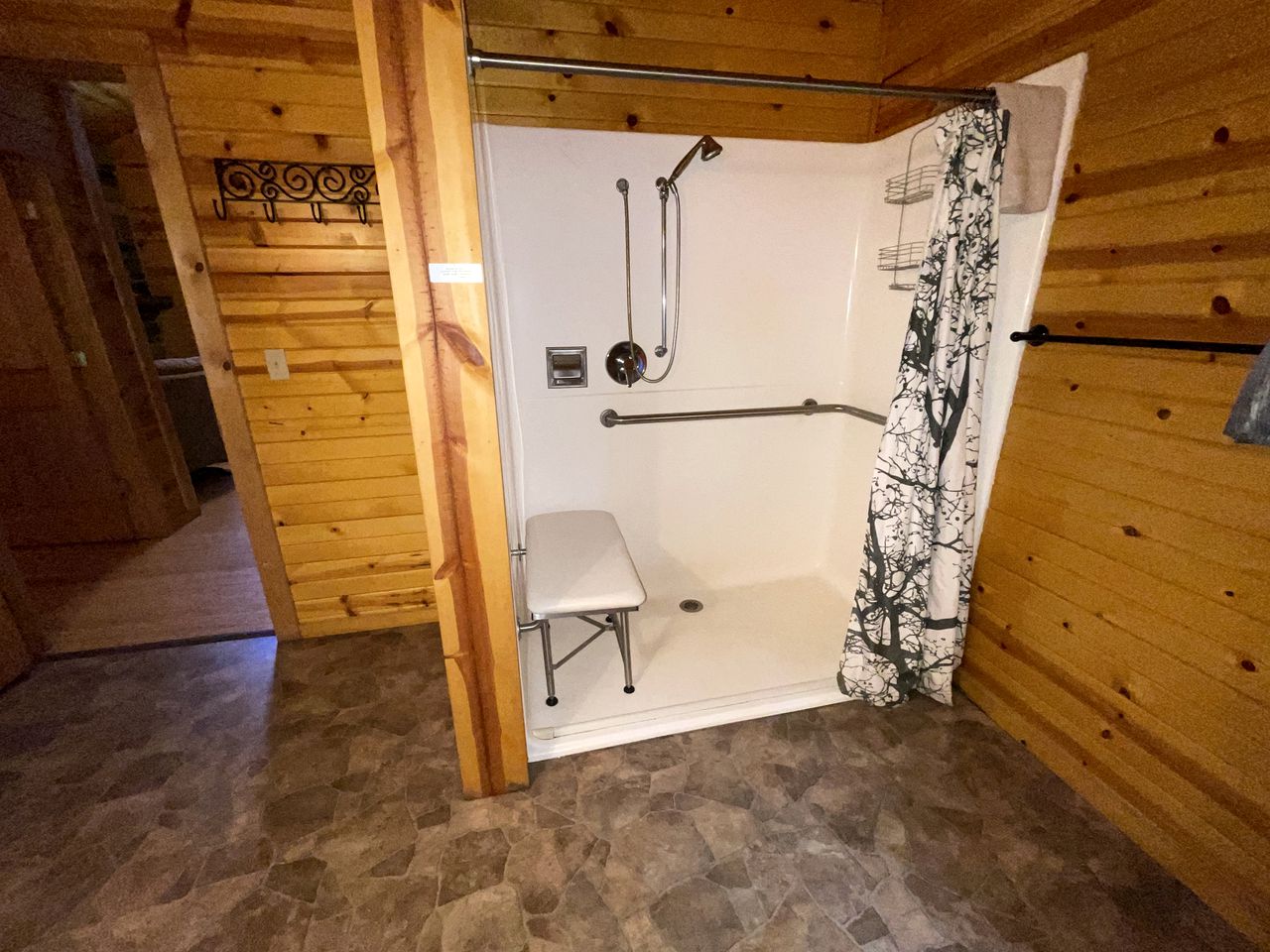 Wheelchair Accessible Glamping Cabin near Cook Forest State Park, Pennsylvania