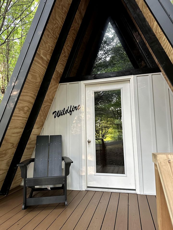 Stunning A-Frame Cabin with Lovely Deck, Grill, and Fire Pit for an Amazing Adventure near Canandaigua Lake in New York