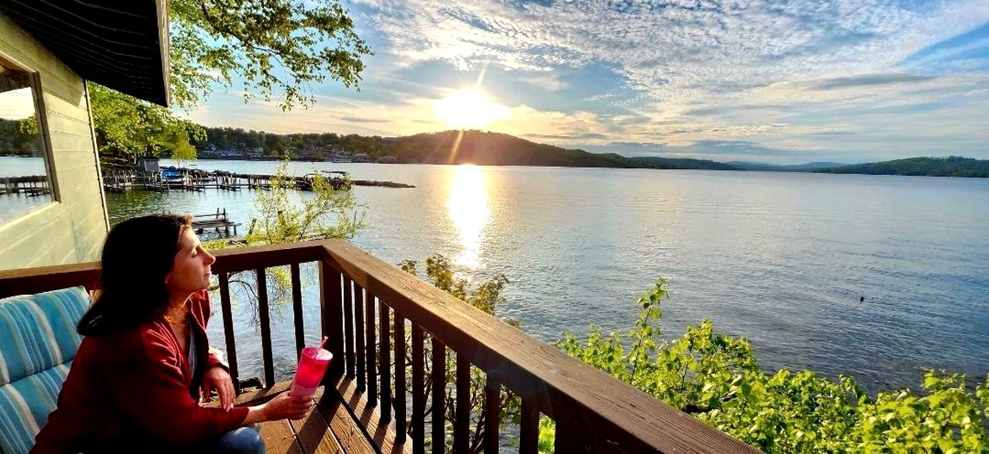 Scenic Lakeside Cabin with Exclusive Boat Dock Near Weirs Beach, Laconia, New Hampshire