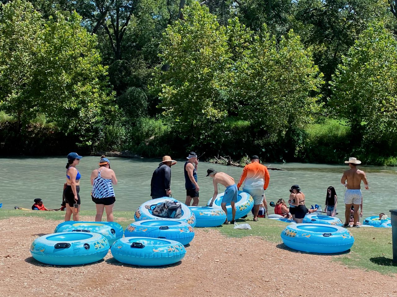 Luxury Glamping Safari Tent w 2 Q Beds #Y on the San Marcos River near Kingsbury, Texas