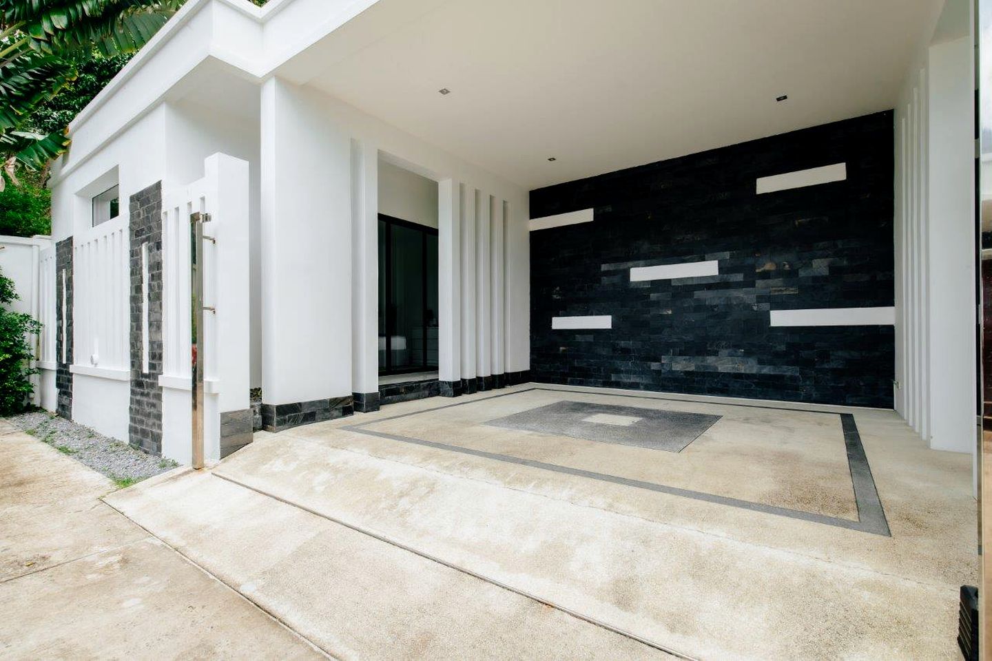 Beautiful Villa with Swimming Pool and Great Views in Rawai, Phuket Island