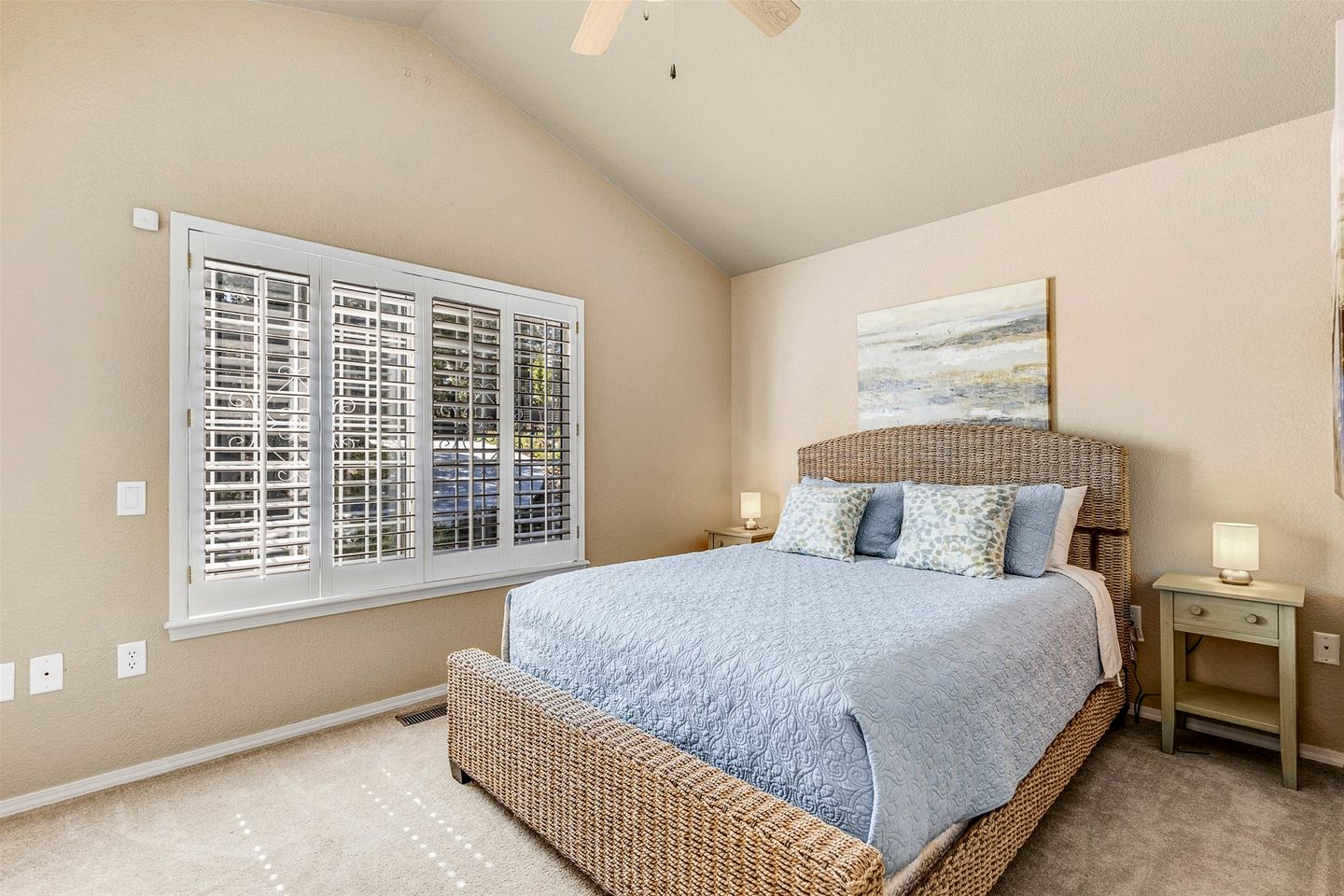 Beautiful Vacation Rental with Golf Club Fairway Views from the Spacious Deck in Flagstaff, Arizona