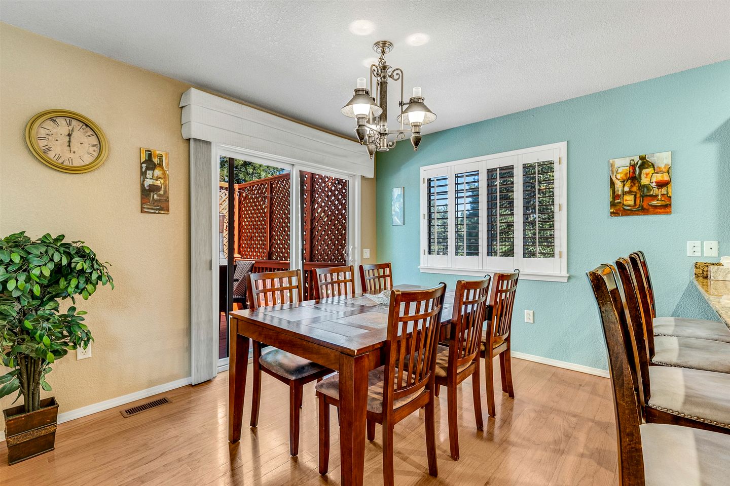 Beautiful Vacation Rental with Golf Club Fairway Views from the Spacious Deck in Flagstaff, Arizona