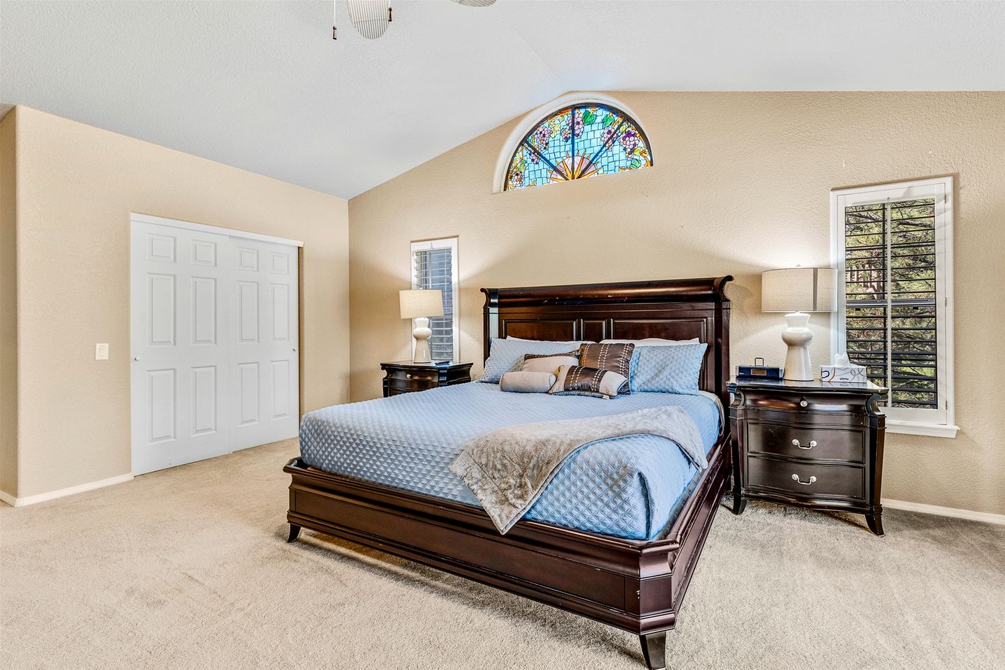 Beautiful Vacation Rental with Golf Club Fairway Views from the Spacious Deck in Flagstaff, Arizona